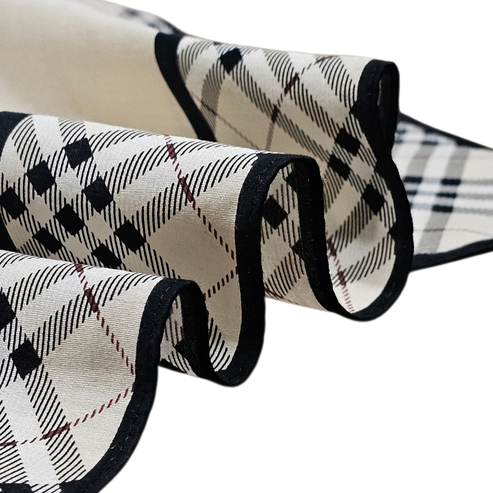 BURBERRY SCARF - Picture 6 of 12